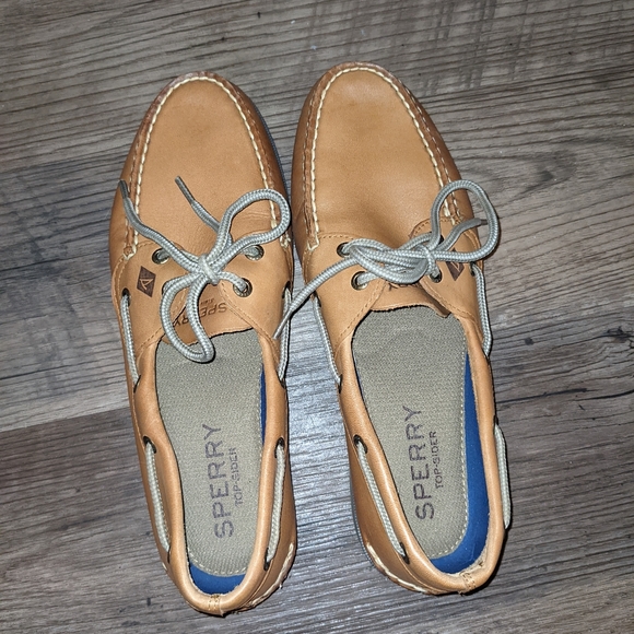 Sperry - Picture 2 of 5